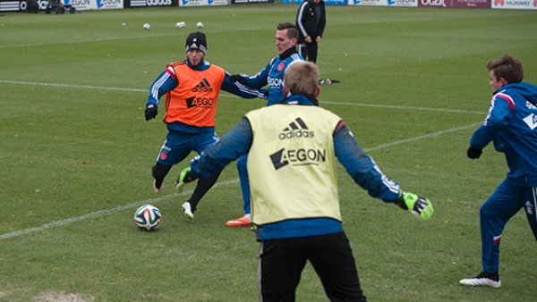 保证观众和 保证观众和