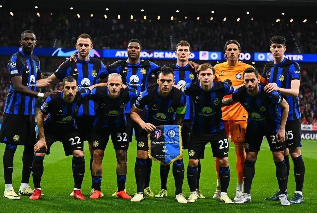 阵容依旧坚 阵容依旧坚